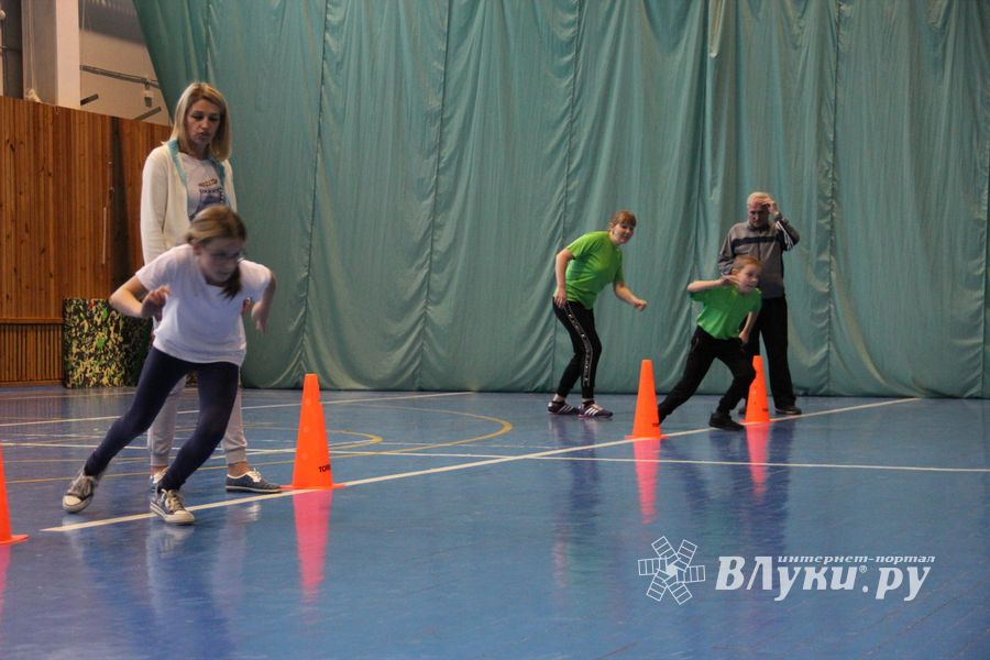 Семейные соревнования «Папа, мама, я – спортивная семья» прошли в Великих Луках (ФОТО)