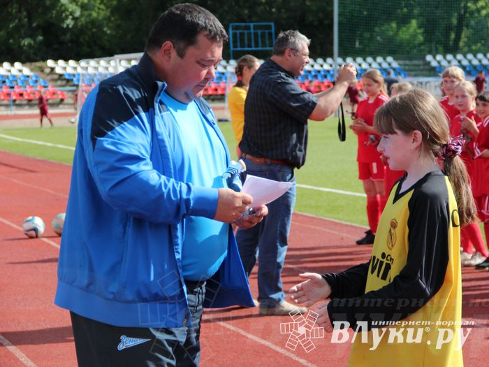 «Кожаный мяч» в Великих Луках
