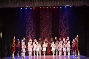  В Великих Луках прошли отчетные концерты сразу двух коллективов (ФОТО)