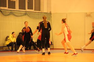 Великолукские баскетболистки борются за Кубок города (ФОТО)