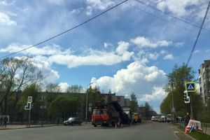 В Великих Луках ремонтирую дороги (ФОТО)