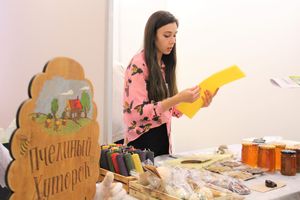 Забота о здоровье и новогодние подарки в одном павильоне (ФОТО)