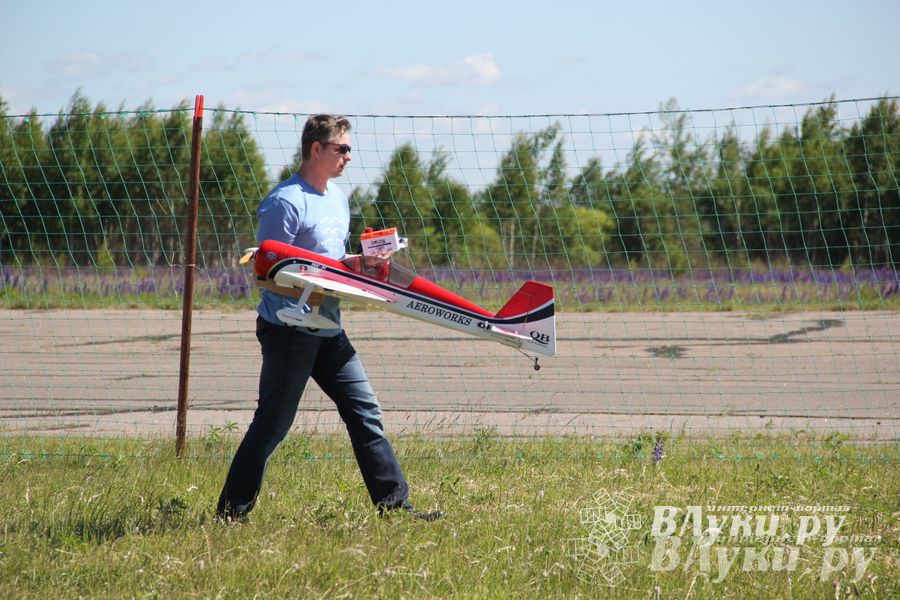 В Великих Луках прошел Фестиваль авиамодельного спорта (фото)