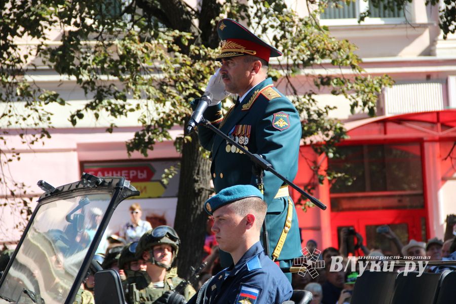 Военный парад в Великих Луках, часть II (ФОТО)