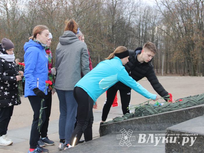 Стартовал легкоатлетический пробег Великие Луки – Чернушки (ФОТО)