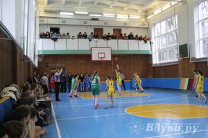 Великолучанки заняли первое место в дивизиональной игре «КЭС-Баскет» (фото)