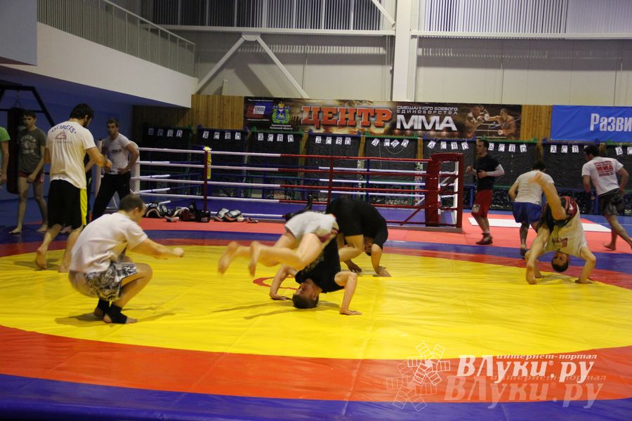 В Великих Луках открылся первый в Псковской области центр ММА