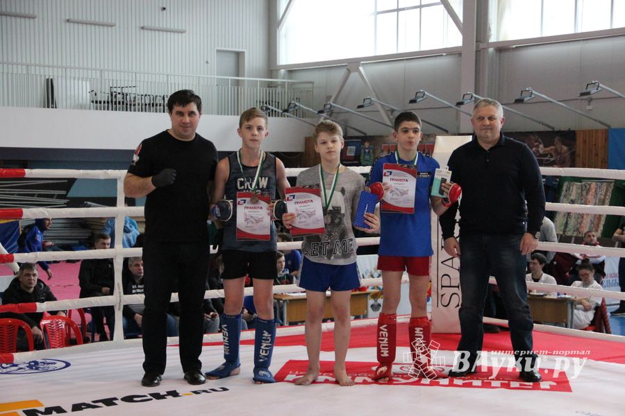Открытый кубок по смешанному боевому единоборству ММА прошел в Великих Луках (ФОТО)