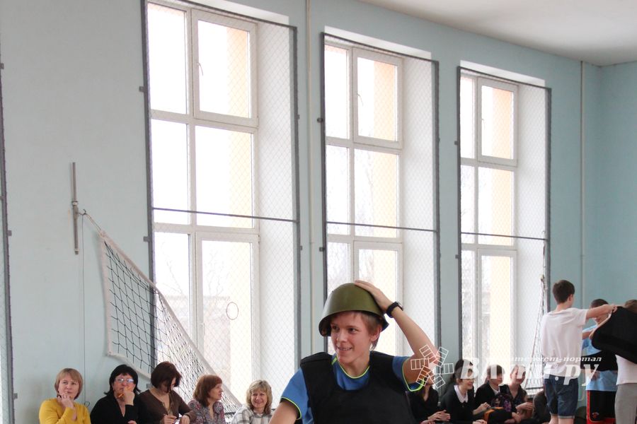 Конкурс «А ну-ка, парни!» прошёл в великолукской гимназии (фото)