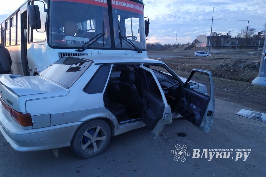 ДТП на развязке Рига-Москва (ФОТО)