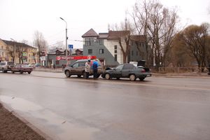 На проспекте Гагарина в Великих Луках произошло ДТП (ФОТО)