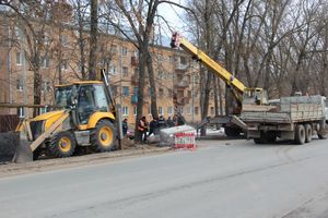 На пр. Гагарина идёт ремонт теплотрассы (ФОТО)