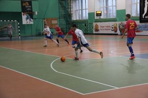 В Великих Луках продолжается Первенство города по мини-футболу (фото)