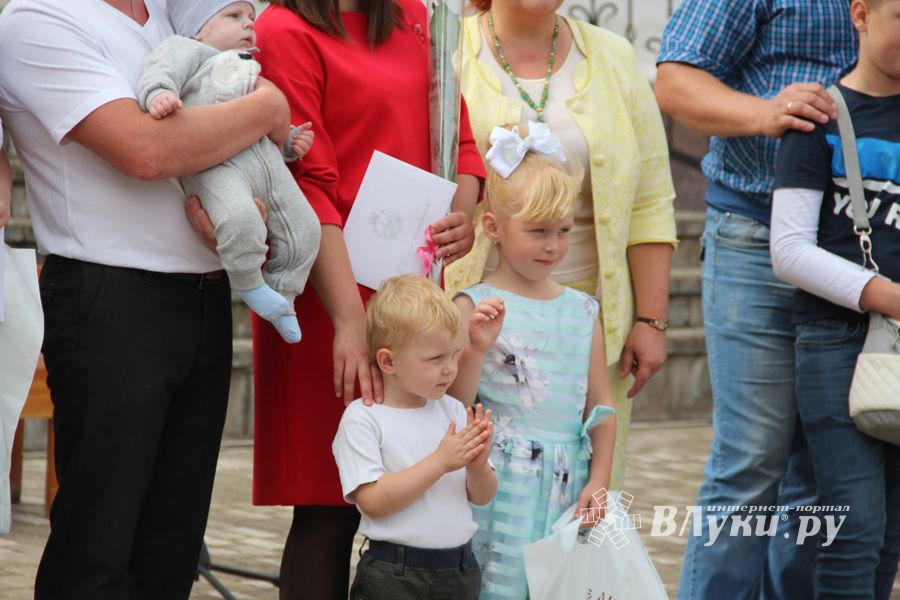 Великолучане празднуют День города (ФОТО)