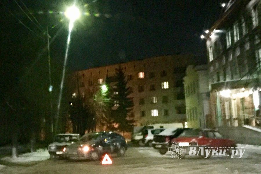 Фотофакт: ДТП в больничном гоордке