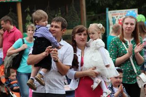 В Великих Луках чествовали близнецов (ФОТО)