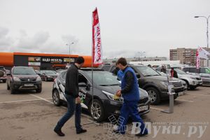 В Великих Луках прошла автомобильная ярмарка