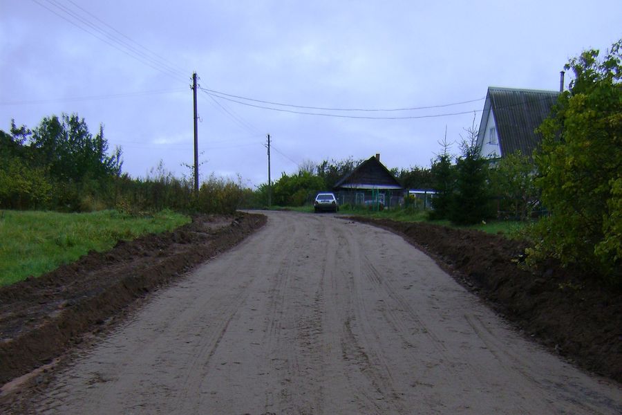 В деревни Волчки Великолукского района исчезло «смертельно опасное направление» и появилась дорога (ФОТО)