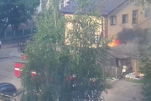 В районе Карцево горит сарай (ФОТО)