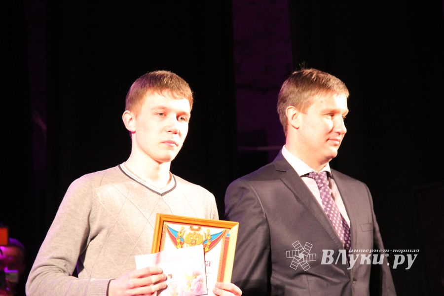 В Великих Луках наградили лучших спортсменов