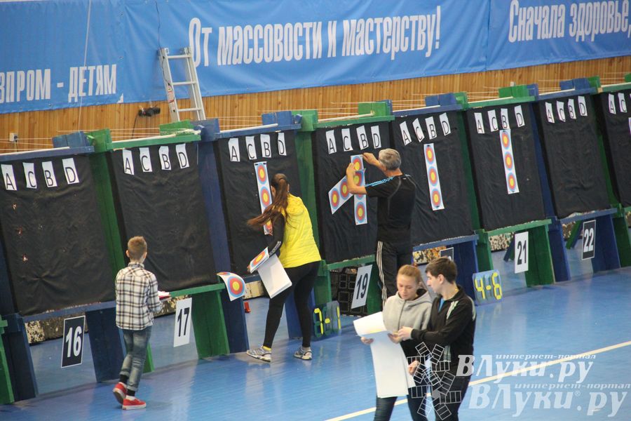 Великолучанка Александра Савенкова стала обладательницей золота на всероссийских соревнованиях по стрельбе из лука (фото)