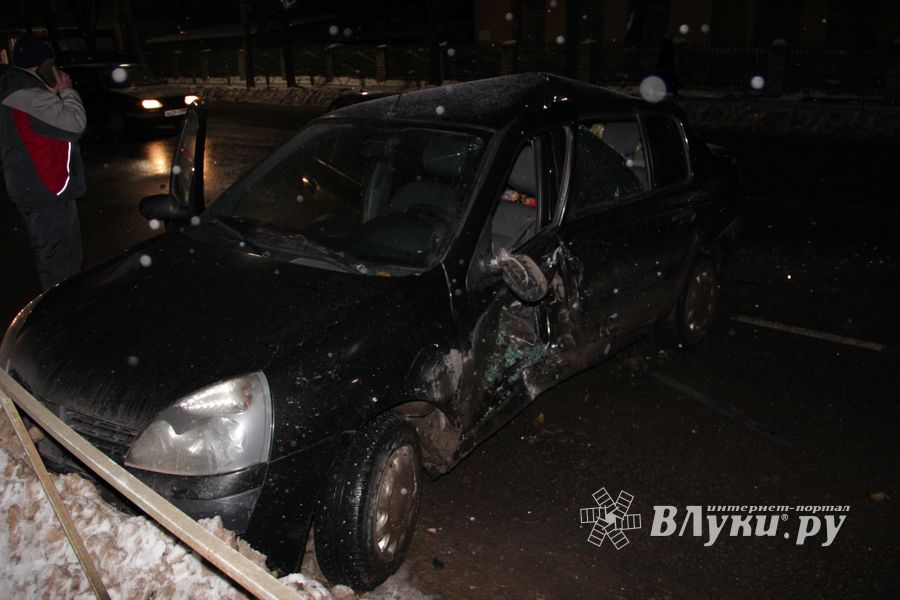 ДТП в Великих Луках — есть пострадавшие (ФОТО)