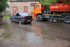 Авария в сетях водопровода на проспекте Гагарина (ФОТО)