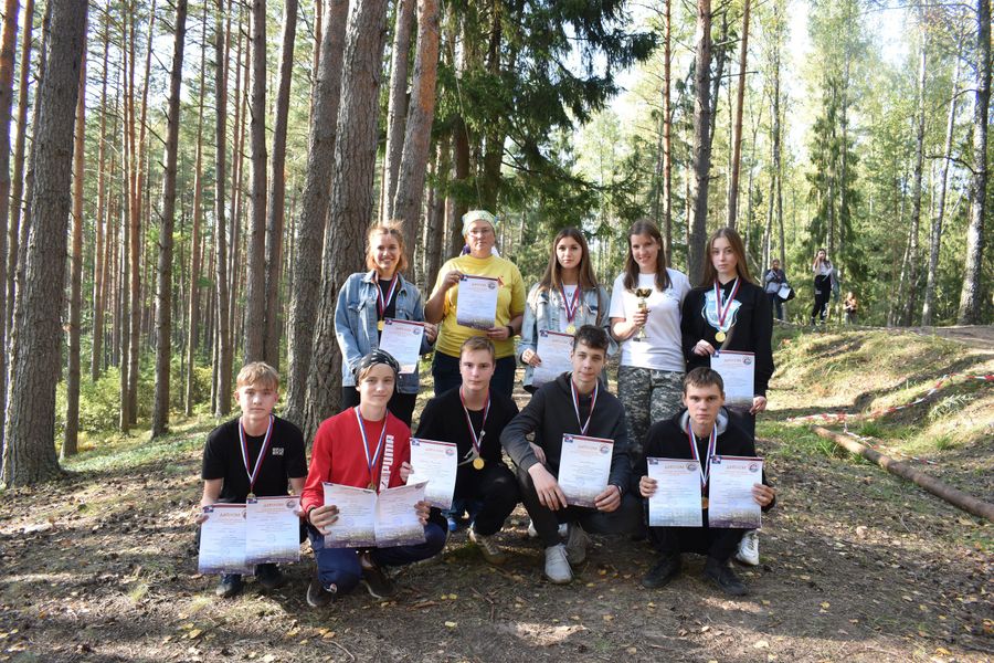 Великолукские школьники приняли участие в туристском слёте «Дорогу осилит идущий» (ФОТО)