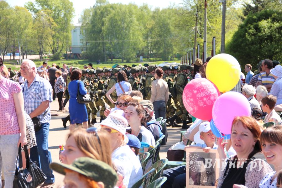 Великолучане отпраздновали День победы (ФОТО)