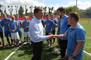 Андрей Турчак побывал на обновленном стадионе «Экспресс» и пообщался с футбольной командой (ФОТО)