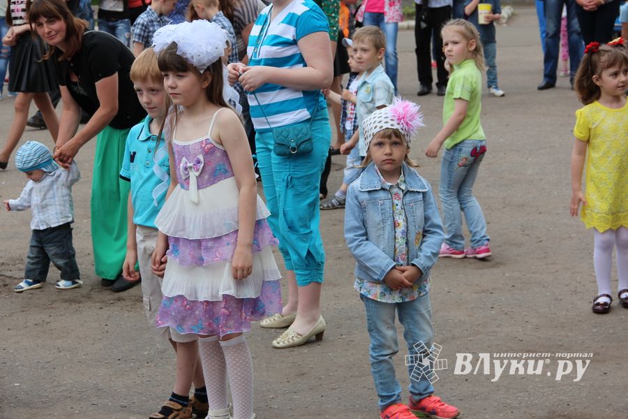 В Великих Луках чествовали близнецов (ФОТО)