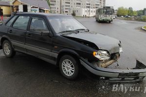 В Великих Луках на Дружбе пробка в связи с ДТП (фото)