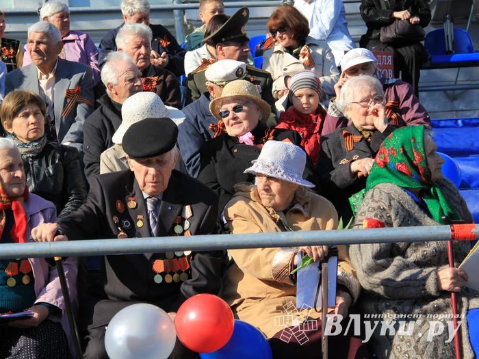 Великие Луки отмечают День Победы