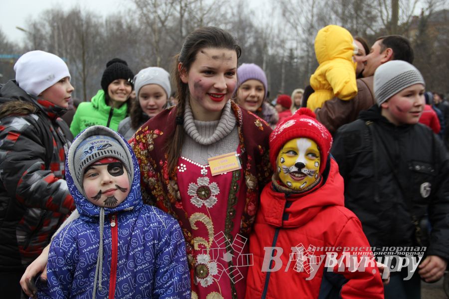 Гуляния широкой великолукской Масленицы