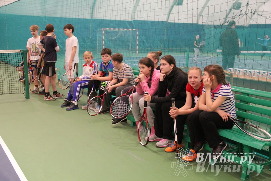 В СК «Ника» проходит открытый городской турнир по большому теннису (фото)