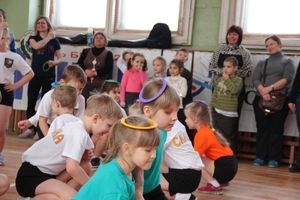 В Великих Луках стартовали спортивные соревнования среди дошколят «Юные олимпионики»