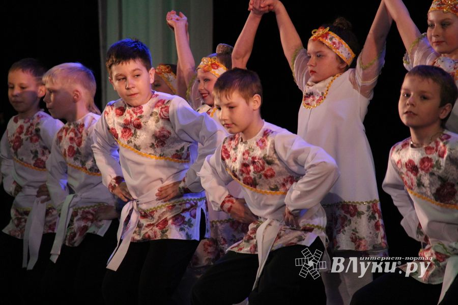 «Великолукская Веснянка» на сцене ДК ЛК