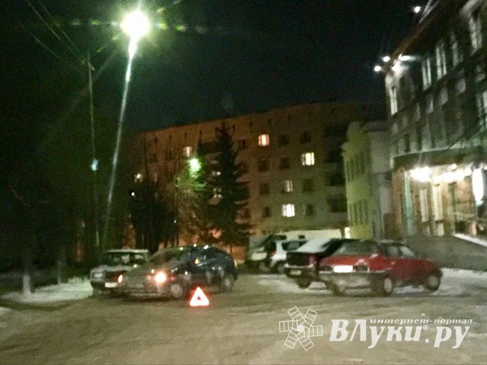 Фотофакт: ДТП в больничном гоордке