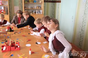 Великолукских лицеистов посвятили в «Маленькие мастера»