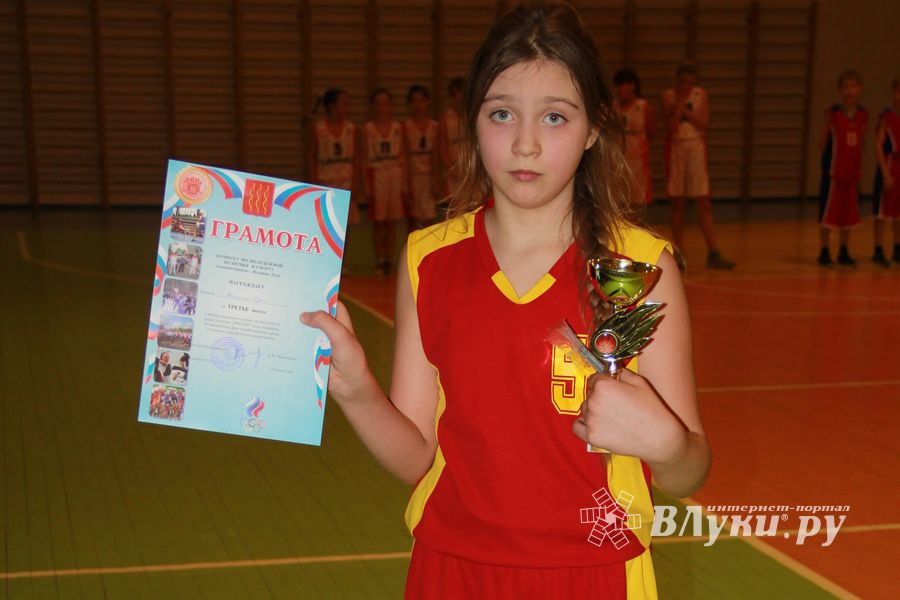 Великолукские баскетболисты стали победителями междугородних соревнований по баскетболу