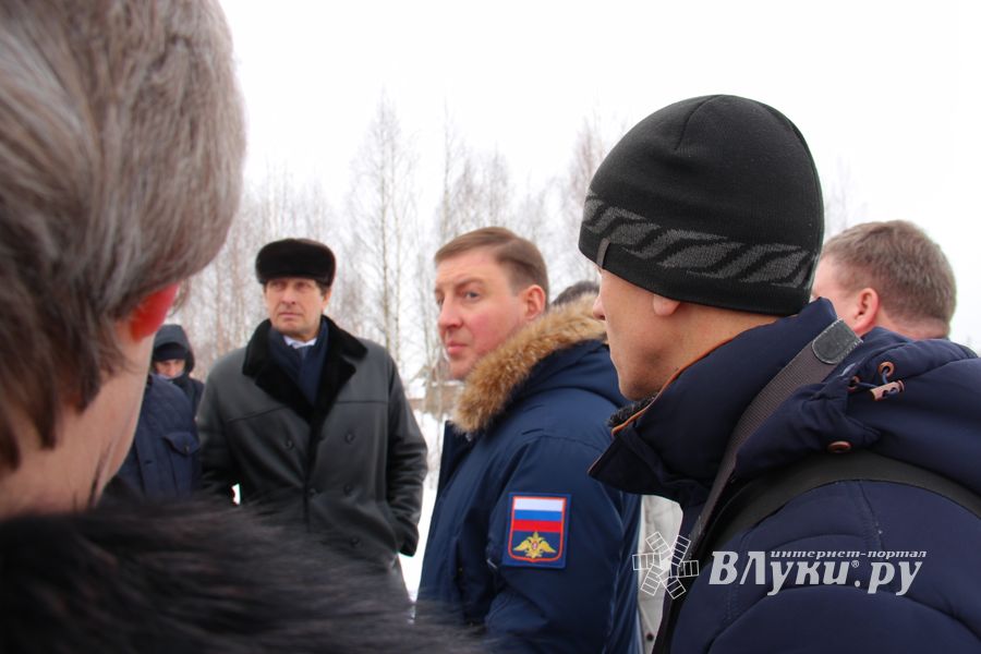 Губернатору не понравилось место для новой школы в Великих Луках (ФОТО)