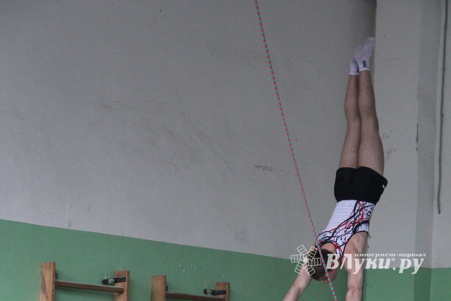 В Великих Луках прошел турнир по спортивной гимнастике (фото)