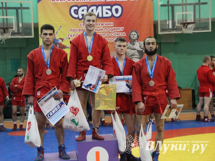 Самбисты поборолись на крупном турнире в Великих Луках (ФОТО)
