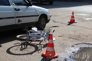 На улице Дьяконова в ДТП пострадал велосипедист