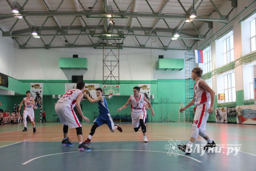 В Великих Луках завершился Международный турнир по баскетболу (ФОТО)
