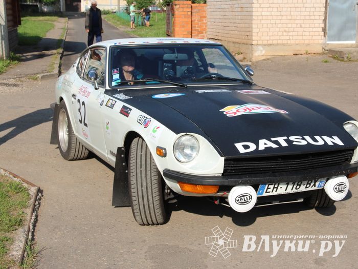 Ретро-автомобили побывали в Великих Луках (ФОТО)