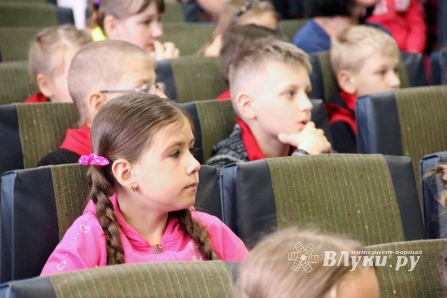 В школе №12 состоялась презентация мультфильма «Как Луки стали Великими» (ФОТО)