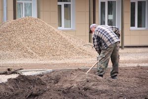 Продолжается благоустройство территории больницы (ФОТО)