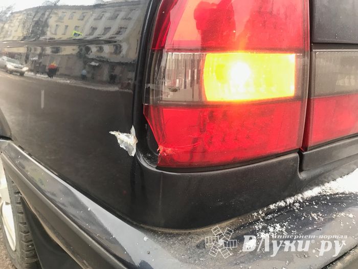 Неработающий светофор — виновник ДТП и хаоса на перекрёстке (ФОТО)