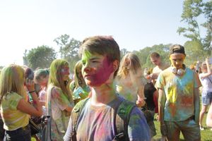 Яркие эмоции «ColorFest» в Великих Луках (ФОТО)